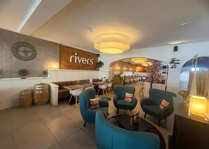 Hotel: Rivers Hotel